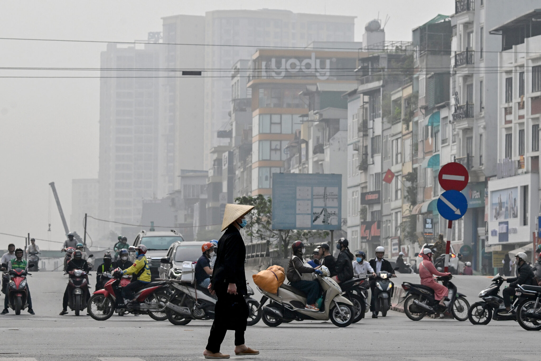Việt Nam tuy phát triển nhưng có nhiều đàn áp đang xảy ra. Ảnh minh họa: Nhac Nguyen/ AFP via Getty Images