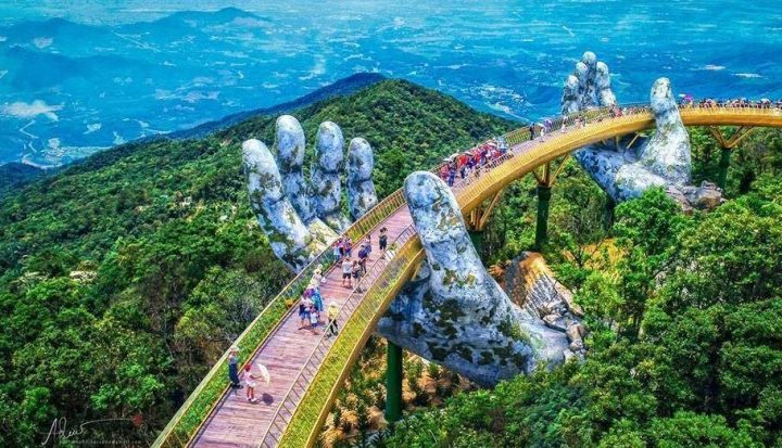 Cầu đi bộ Golden Bridge, Hòa Vang, Đà Nẵng. Ảnh: FB Nguyễn Tuấn