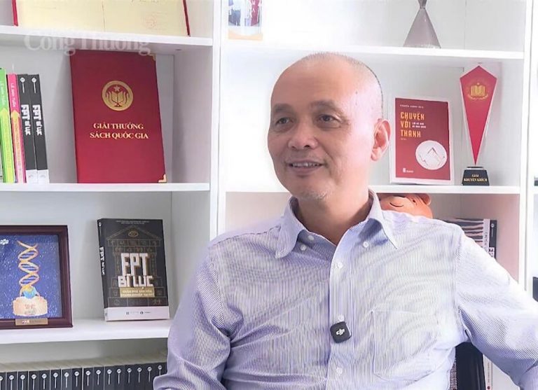 Ông Nguyễn Thành Nam, tác giả cuốn sách “Chuyện với Thanh – Lời kể mới về ánh sáng.” Ảnh: Báo Công Thương