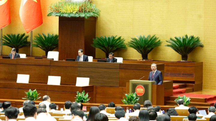 Ông Tô Lâm phát biểu tại Hội nghị Sơ kết 1 năm vận hành cơ chế mới tổ chức vào ngày 1 tháng 7, 2026. Ảnh chụp từ trang mạng Thể Thao & Văn Hóa