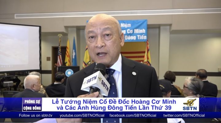 Ông Trần Quốc Dũng - Đại diện Việt Tân Bắc Mỹ - trả lời phỏng vấn phóng viên Phan Đại Nam - Đài truyền hình SBTN - trong buổi Lễ Tưởng Niệm các Anh Hùng Đông Tiến lần thứ 39 do Đảng bộ Việt Tân Orange County, Nam California tổ chức hôm 30/8/2026 tại Hội trường Trung tâm cộng đồng Mariam Warne, Westminster, Nam California