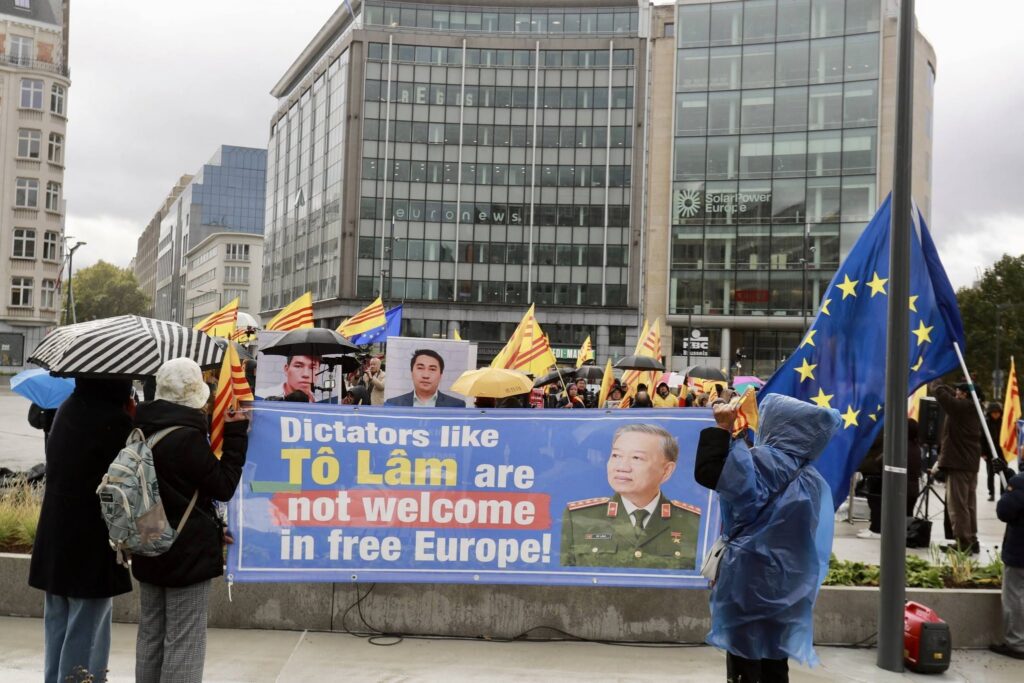 Người Việt tại Âu Châu biểu tình phản đối Tô Lâm khi ông này đến EU, Bruxelles 22/10/2026